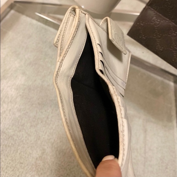 Authentic Gucci Wallet - Picture 6 of 10